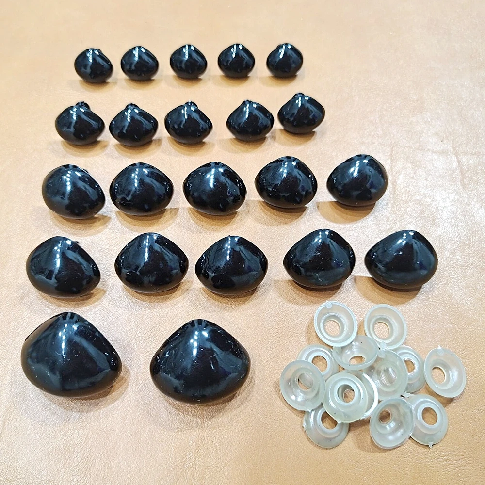 HL 22PCS 5 Size  Black Plastic  Triangle Nose DIY Crafts Toys Dolls Making Accessories