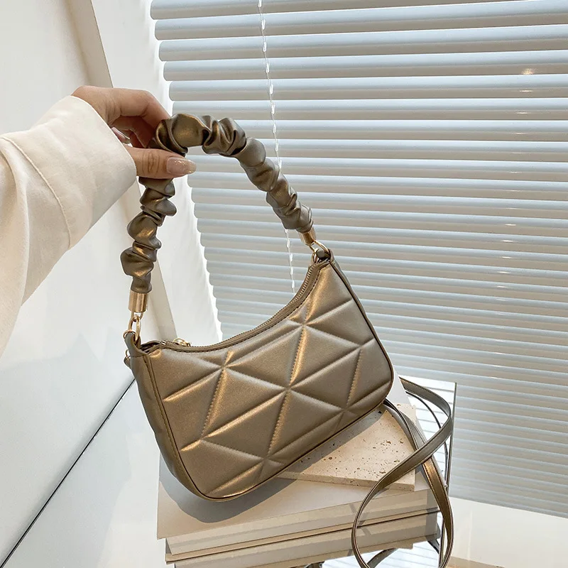 New Chanel Gabrielle Hobo - Trend Fashion - chic brandname