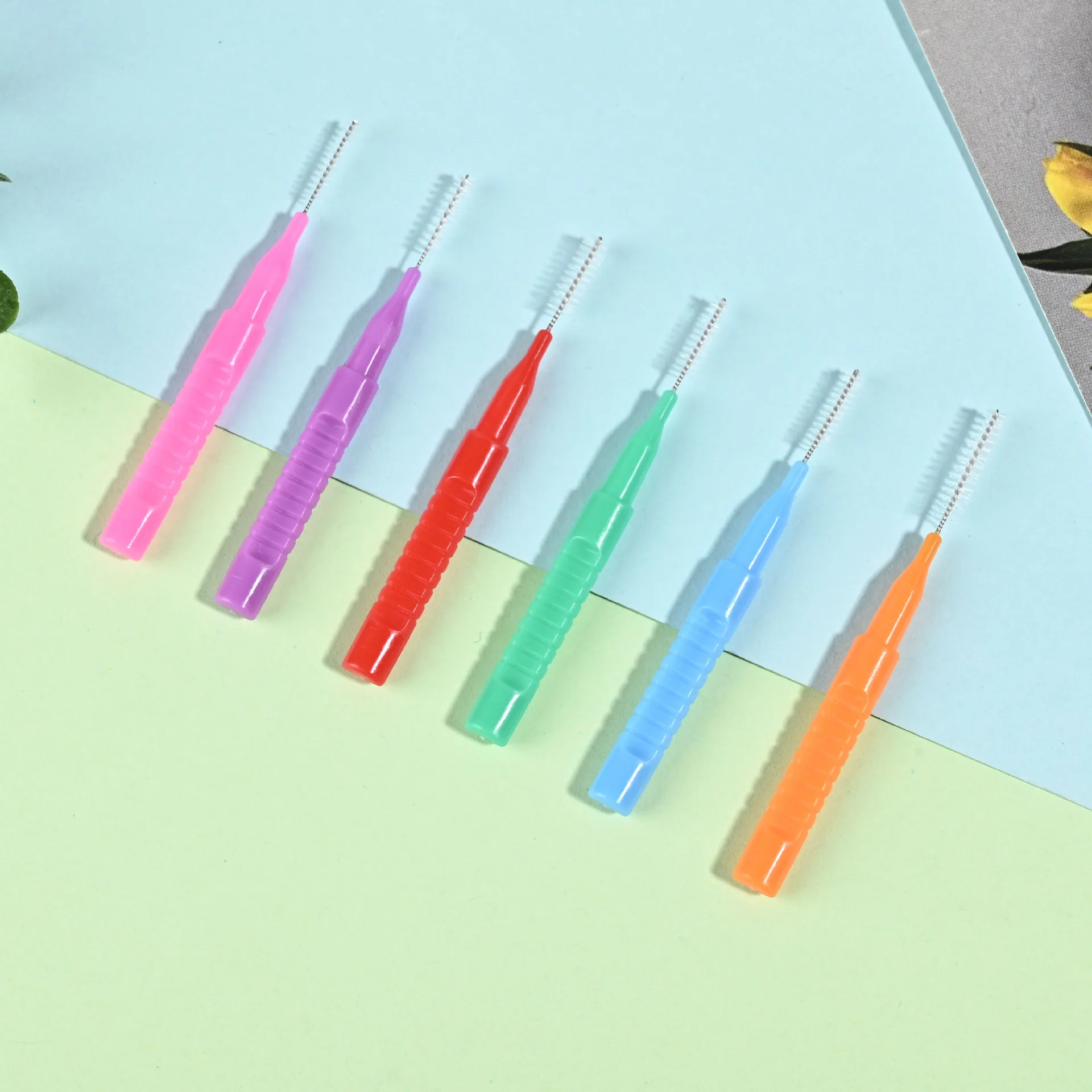 200 סטים 6 יחידות / מערכת פיקסים דנטליים מובחרים - מברשות בין שיניים ניידות ומקלות לשטיפה לניקוי שיניים יעיל, פה