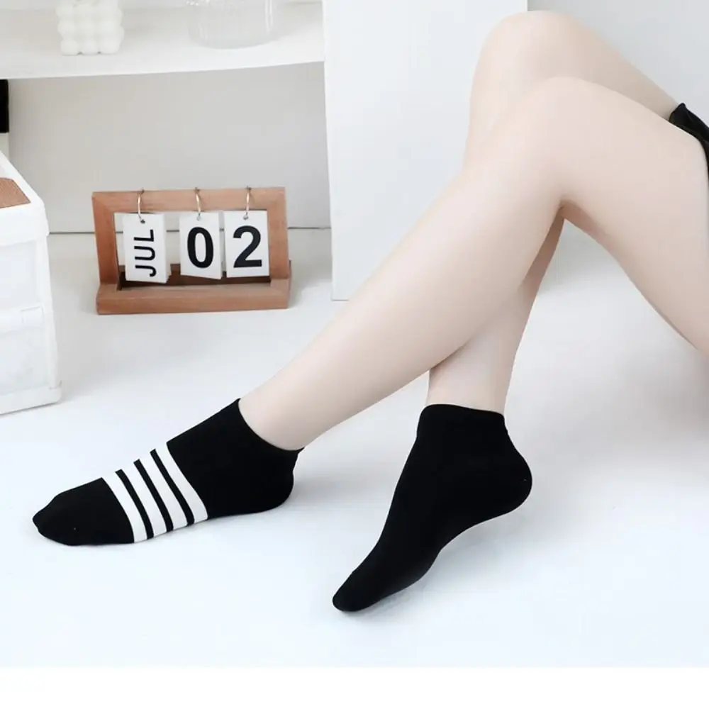 

Sweat-absorbent Four Bar Refreshing Thin Wearproof Cotton Ankle Socks Stripe Elastic Hosiery Asymmetry Socks Women Sports Socks