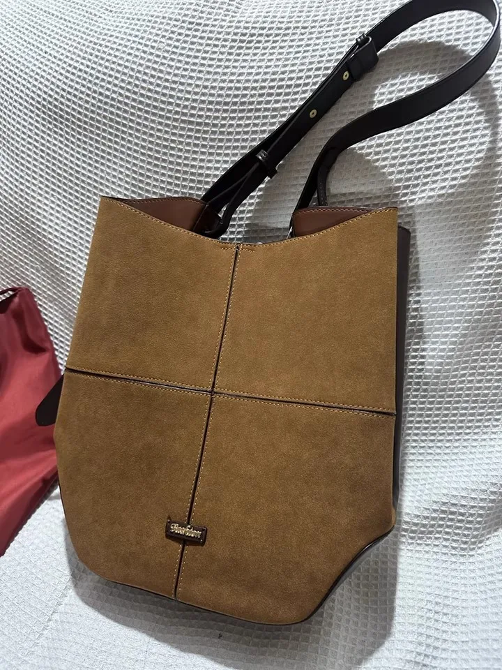 2025 High Quality Faux Suede Solid Hasp Shoulder Bags Large Capacity Simple Commute Classic Style Handbags for Women Casual Tote