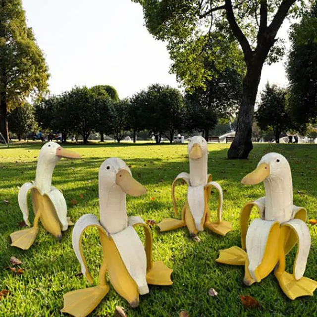 Banane canard créatif décor de jardin Sculptures cour Vintage jardinage décor Art fantaisiste pelé banane canard maison Statues artisanat 5