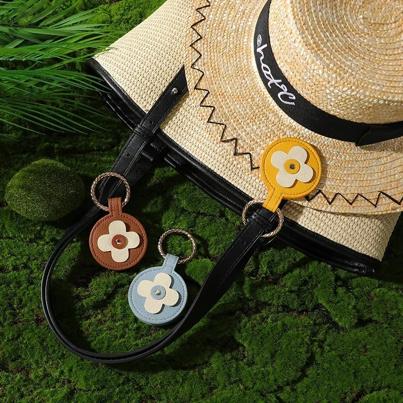 Hat Clip for Travel on Bag Women's Travel Accessory Multifunctional Magnetic Hat Clip for Hanging Sunglasses