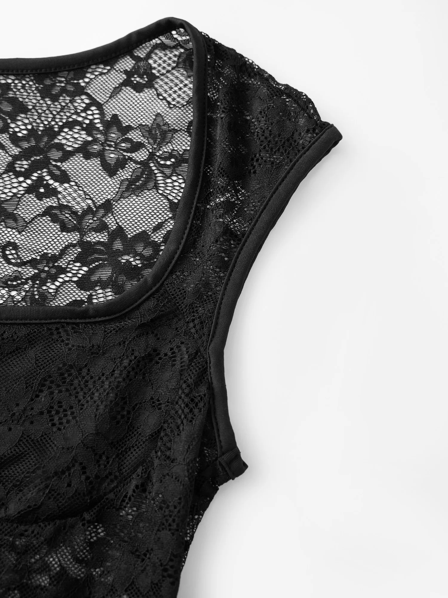 Elegant Floral Lace Romper Sleeveless V-Neck See-through Jumpsuit with Belt Sexy Clubwear Playsuit for Women