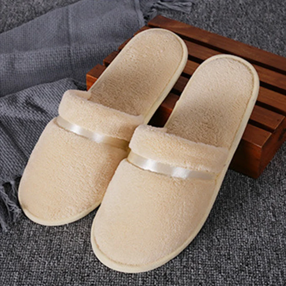 thumbnail image 1 of Pantuflas de vellón coral cálidas de invierno, pantuflas de felpa suave para viajes, hotel, antideslizantes, para uso en interiores y hogares, zapatos de piel para hombres y mujeres, 1 of 5