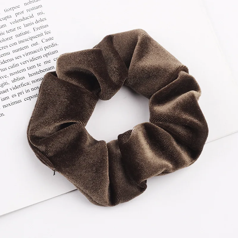 Elegant Velvet Scrunchie – Stylish Elastic Hair Accessory