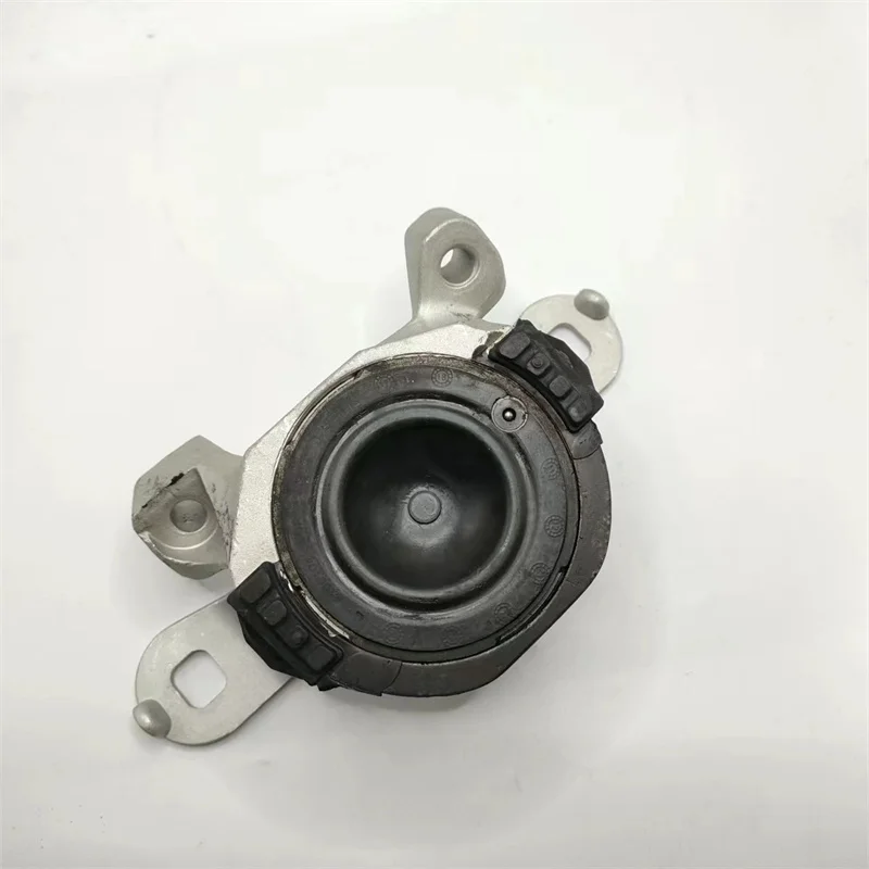Engine Mount 31262676 for Volvo V50 S40 C70 C30 for Ford 2005 2006 2007 2008 2009 30776303