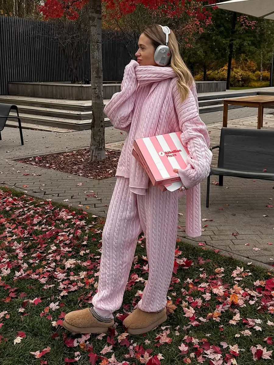 Bornladies 2025 Winter New Women's Solid Color Wide Leg Pants Cable Knit Warm Cuffed Pants