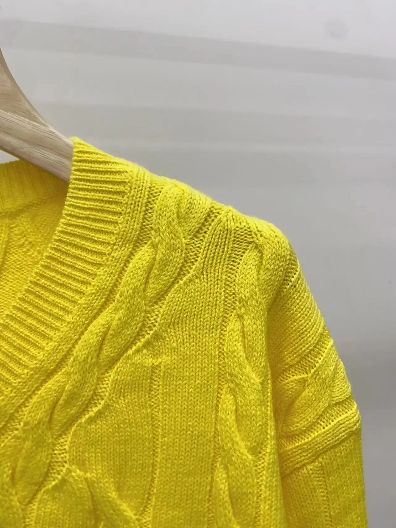 

Knitted Sweater for Women V-Neck Long Sleeve Solid Color Casual 2023 Early Autumn Yellow Pullovers