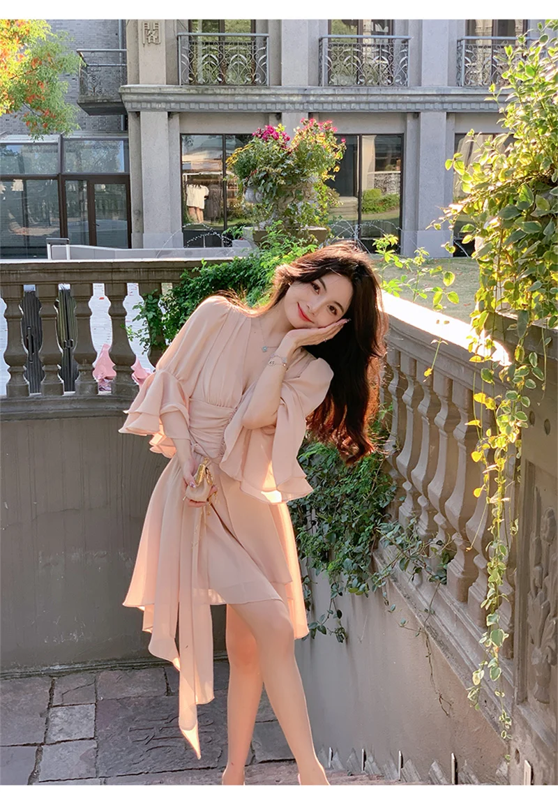 

2024 New Summer Flare Sleeves V-Neck Pink Dress Design Sense Fashionable Versatile High end Waist Slimming A-line Short Skirt