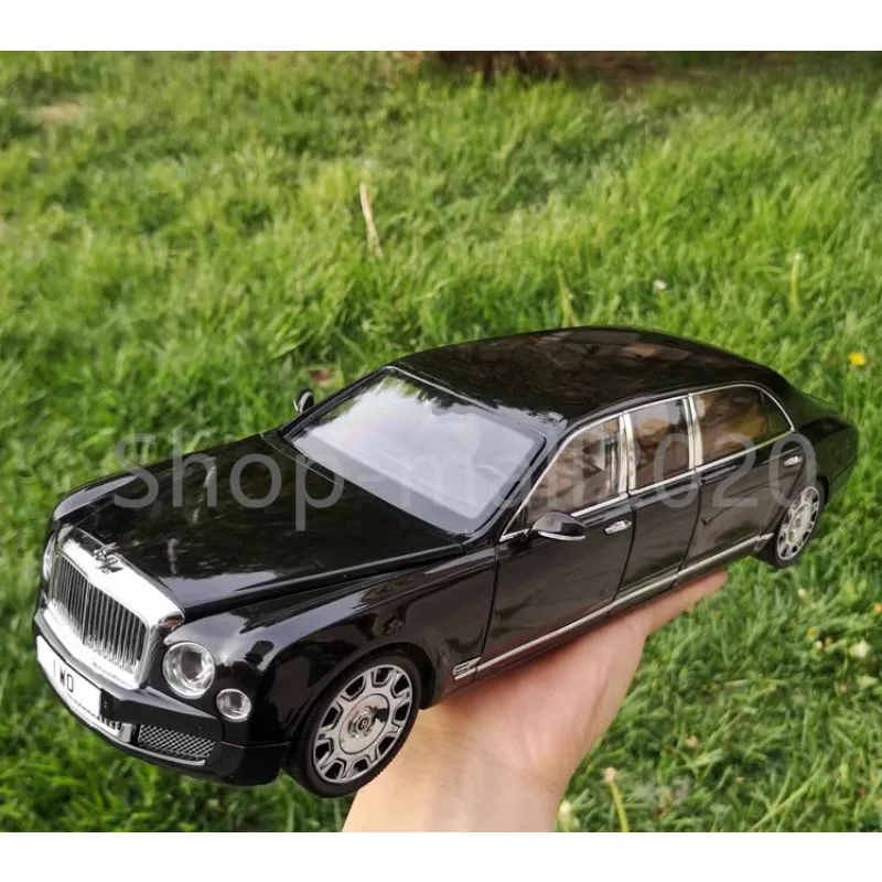 

Almost real 1/18 For Bentley Musang Extended Edition 2017 alloy static Diecast car model Black gifts Hobby Display Collection