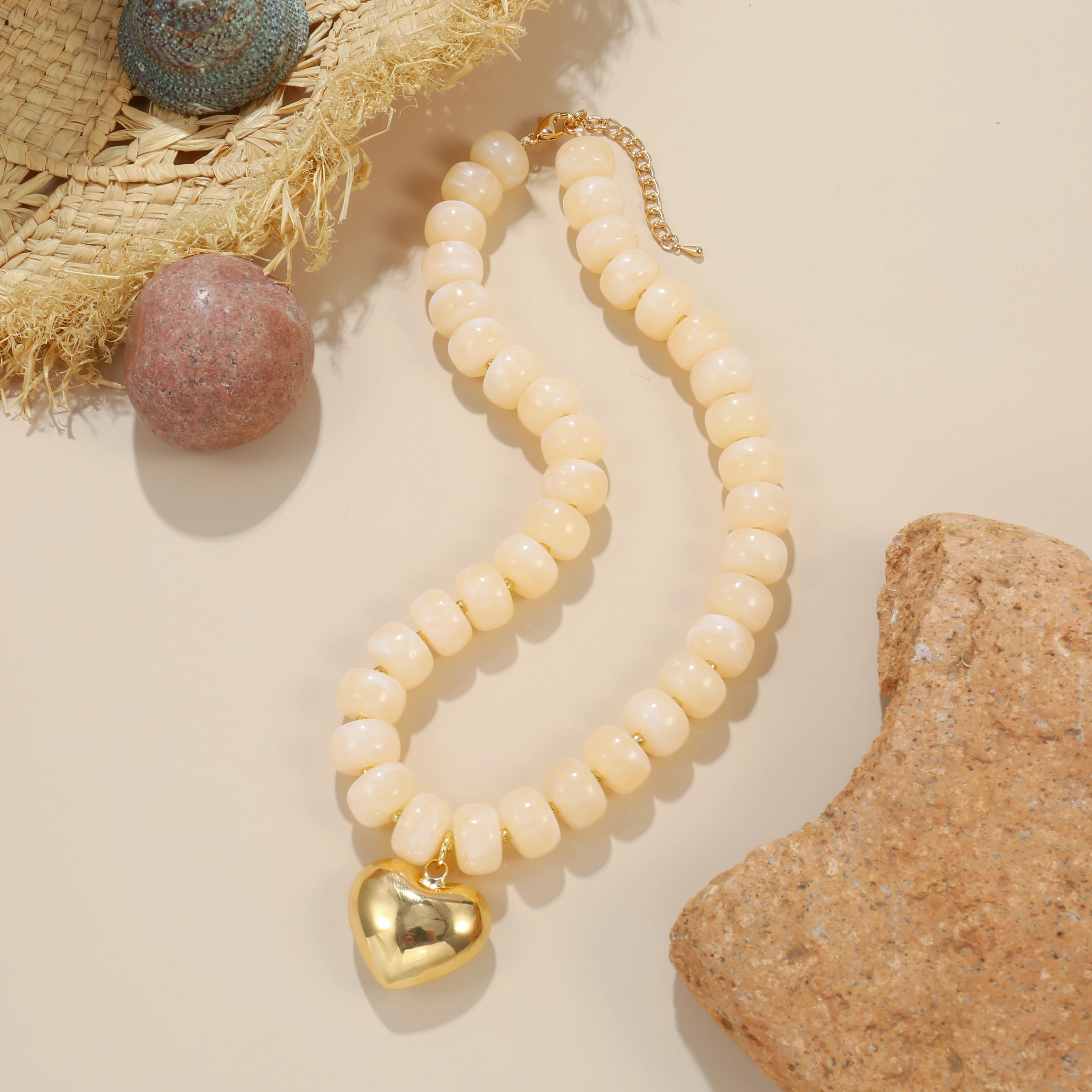 Badu Bohemia Colorful Acrylic Beaded Choker Necklace for Women 14K Gold Plated Heart Pendant Summer Aesthetic Y2K Jewelry Gift