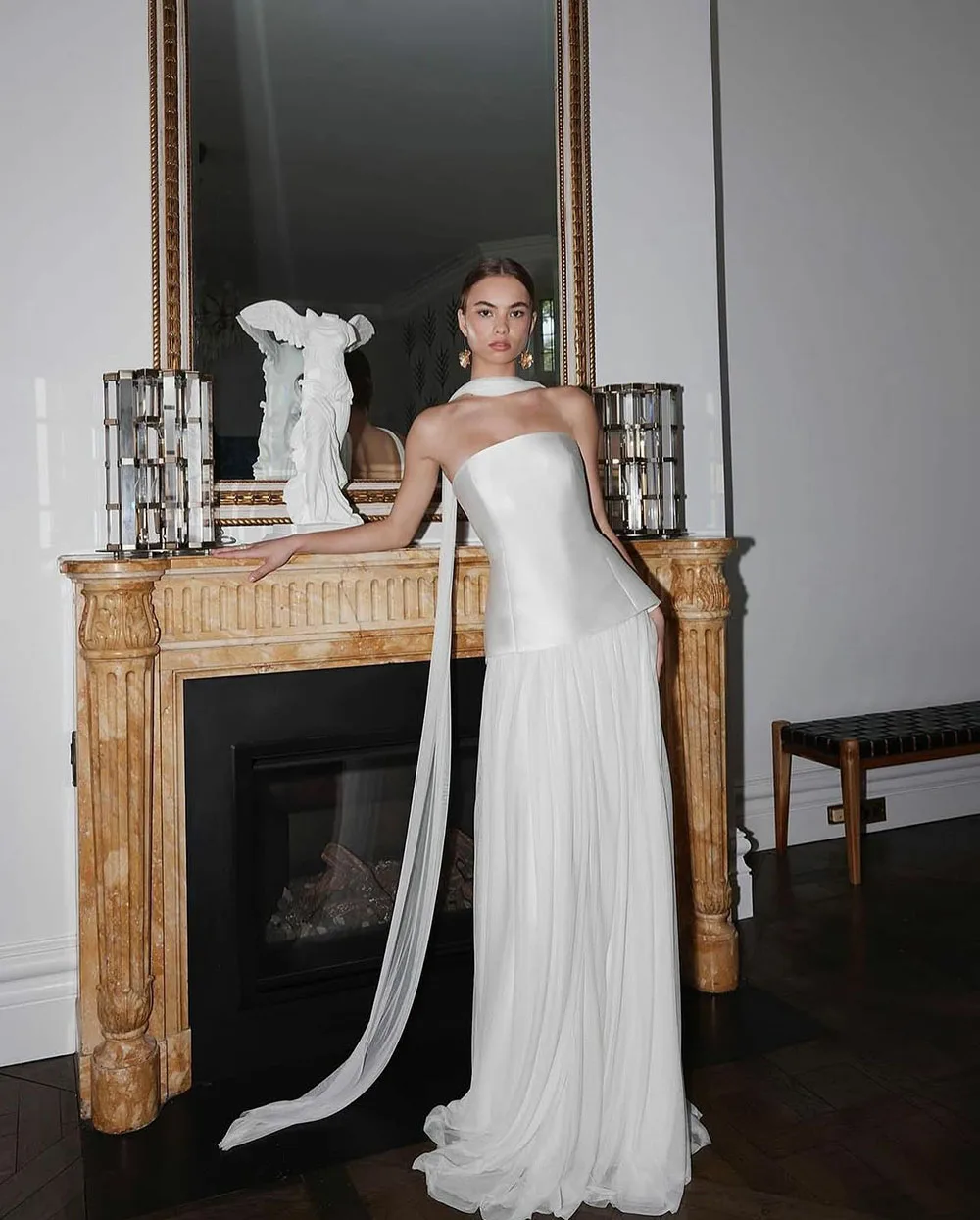Elegant Customized Satin Wedding Gown Strapless Flowing Tulle Train Wedding Dress 2025 Pleats Modern Simple Brides Dress 3