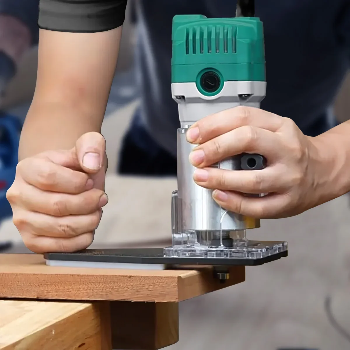 Precision Edge Forming Router Base - Woodworking Guide for Circle Cutting & Corner Rounding