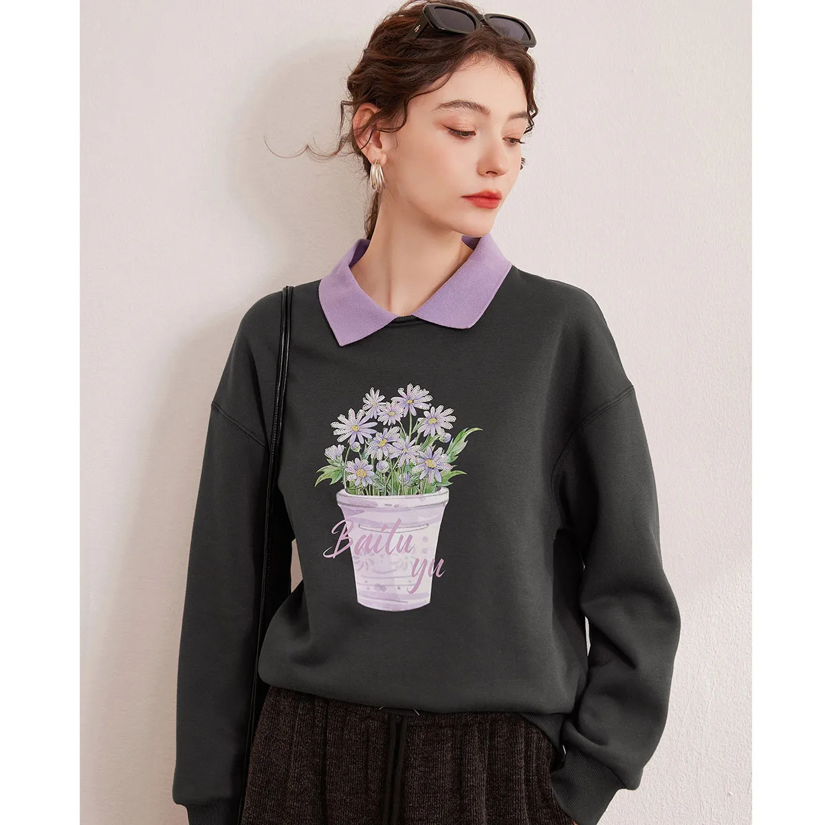 LOUIS YAO 2024 Winter Color Blocked Collar with Thick Velvet Printed Bead Embroidered Micro Elastic Loose Women's Hoodie 5
