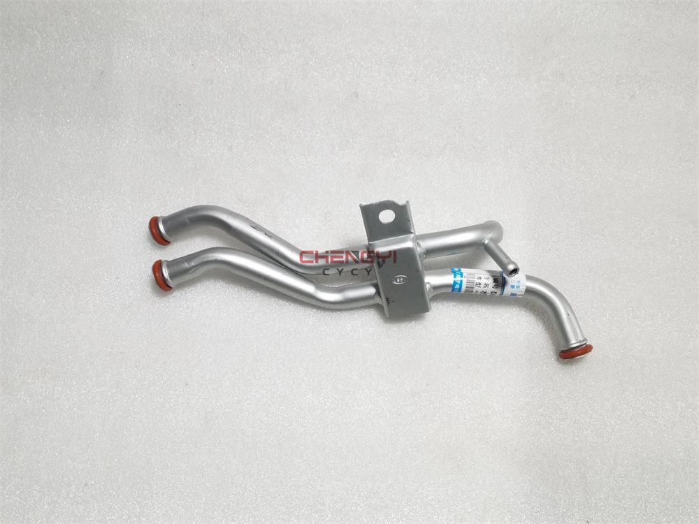 Tapping Water Pipe Of Engine Thermostat Base 4G94 For Mirage Pajero Mini H76W H77W MD3655465