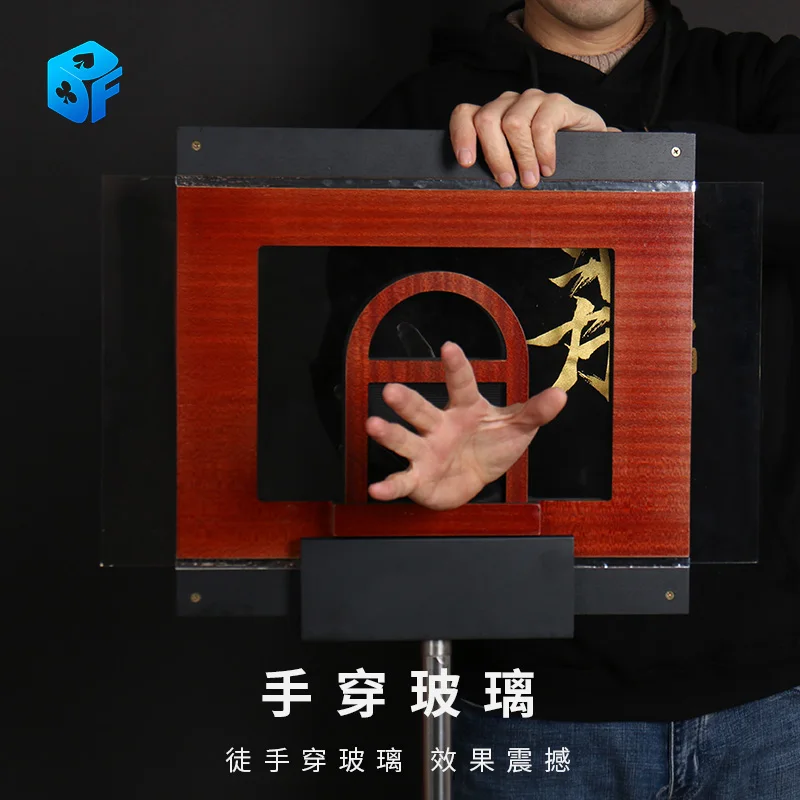 HandThroughGlassMagicTricksArmThroughGlassMagiaMagicianStage