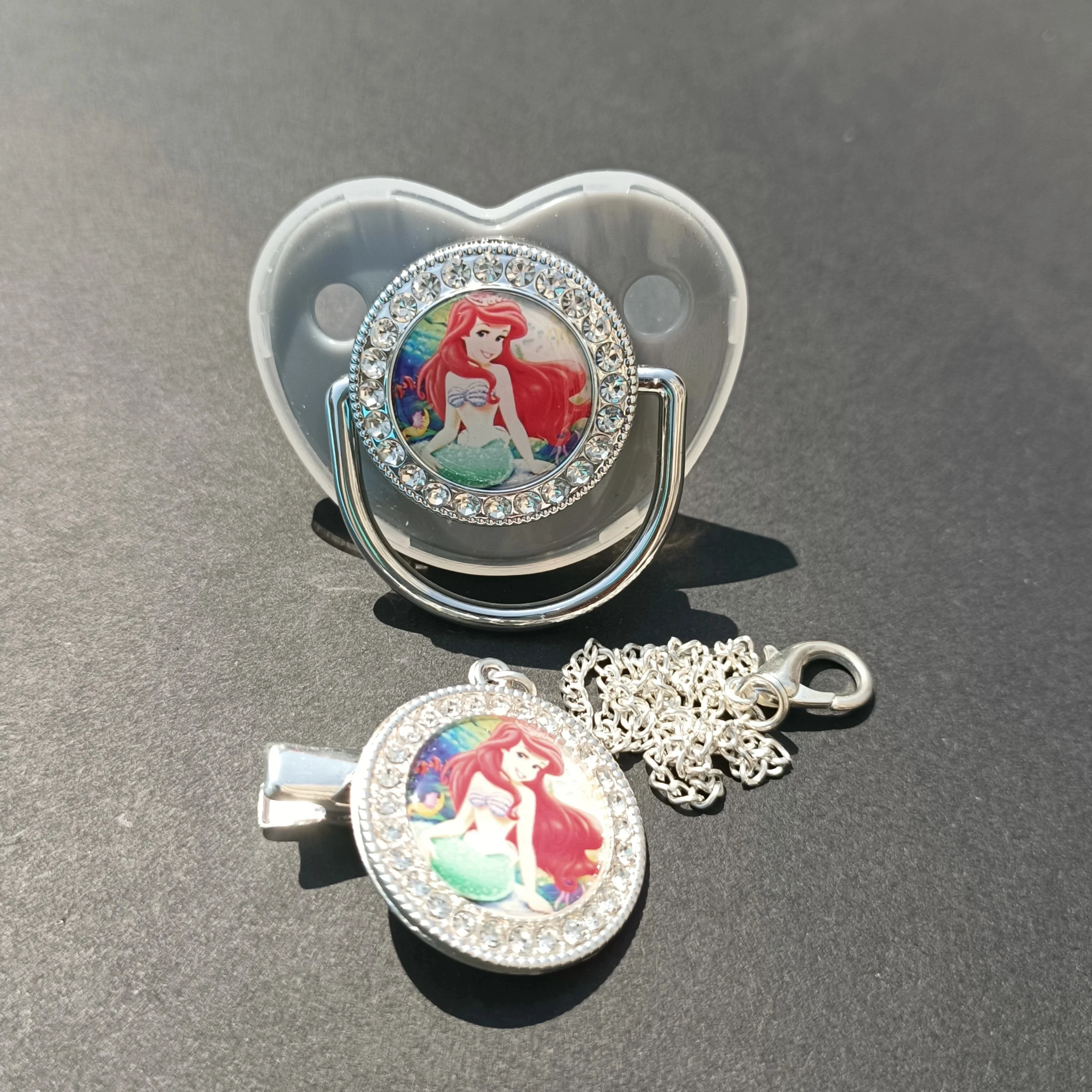 [Anime Princess Print Feeding Pacifier] 2024 Disney Diamond shaped baby pacifier with chain cover baby cord bpa Bling fake 0-18M 3