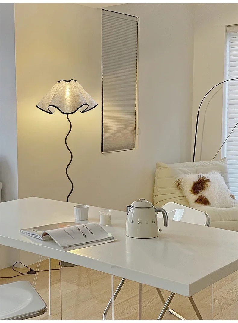 Description Picture 5 of itemNordic Ins Fashion Fabric Art Flower Floor Lamp LED 27 Modern Table Light Floor LightsLiving Room Sofas Study Bedroom Bedside