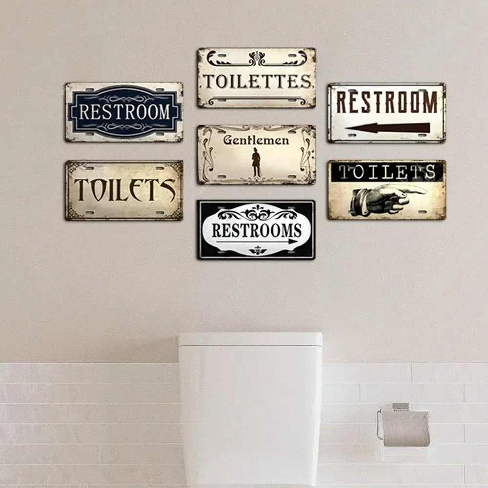 Targa Decorativa In Metallo Vintage Per WC – 20,3×20,3 Cm Con Bordi Arrugginiti – Impermeabile, Antiflesso, Con Fori Preforati – Per Casa, Bar E Giardino