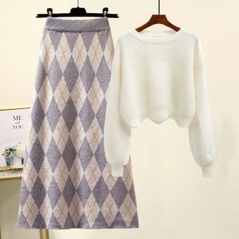 Autumn and Winter Set Women's 2023 New Korean Fashion Knitted Sweater Women's Slim Half Skirt Age Reducing Two Piece Set