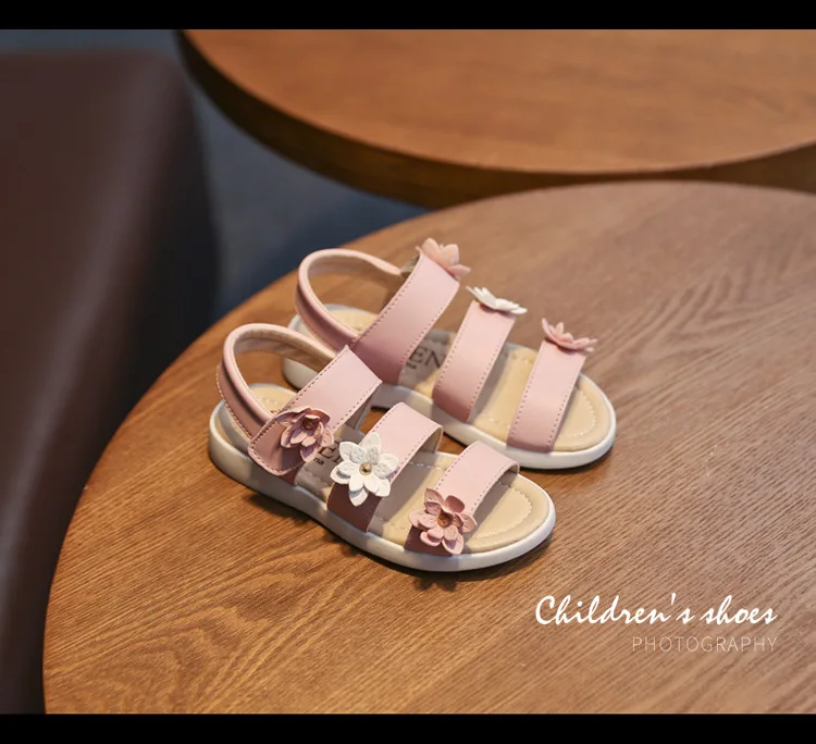 Girls Floral Sandals 2022 Summer Brand New Children Beach Shoes Kids School Sandals Toddlers Big Girl Princess Sweet 3 Flowers best leather shoes