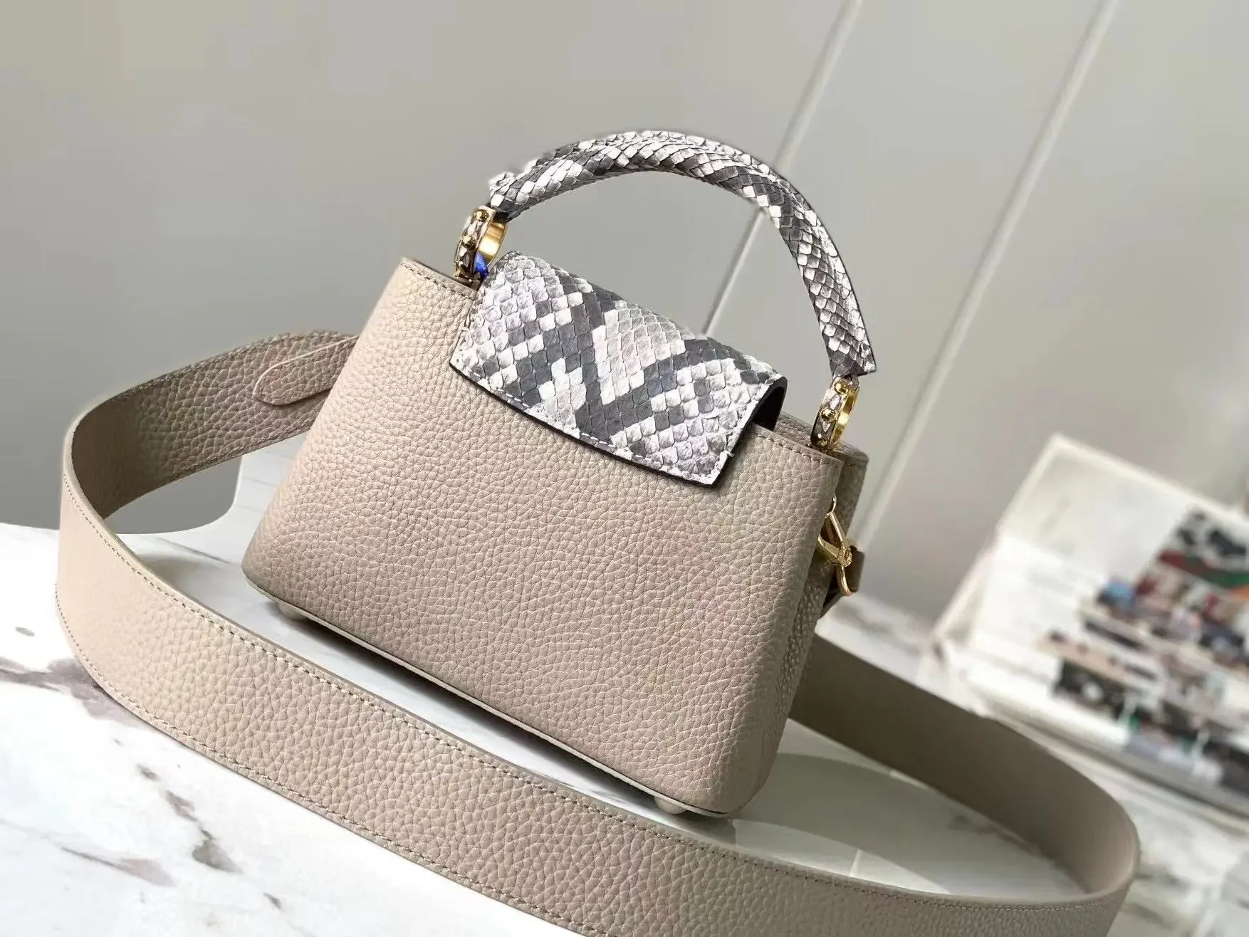 

Brand Designer Women's Handbags Classic Lychee Grain Messenger Bags Women Luxury Casual Commuter Bag Genuine Leather Crossbody