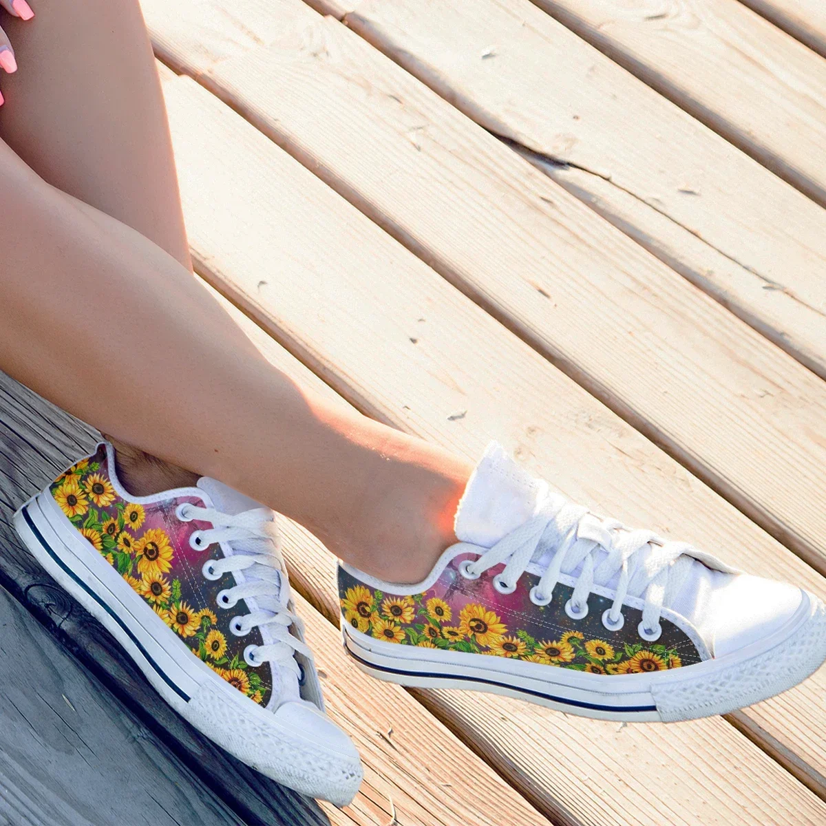 Universe Sunflower Print Black White Low Top Sneakers Women New Fashion Casual Vulcanized Shoe Classic Canvas Shoes