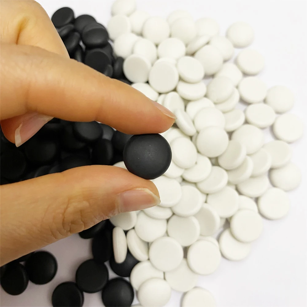 Small Solid Plastic Weiqi Go Game Pieces 200Pcs/Set 14*5.1mm Bulk Five Pieces Without Chessboard Black and White Mini Chessmen