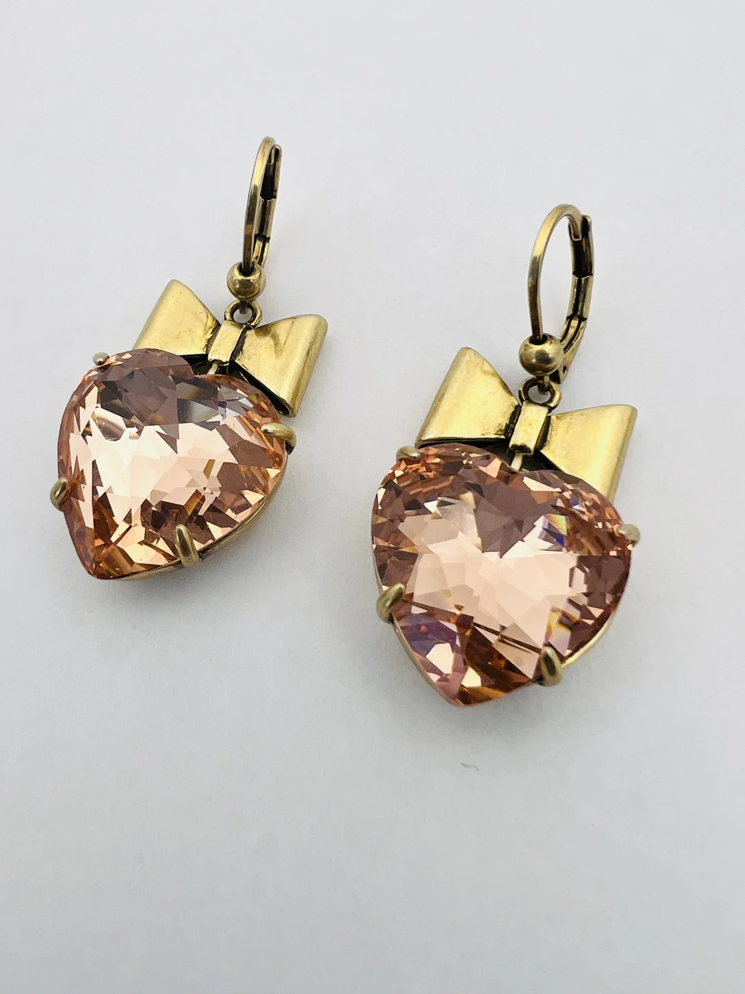 

Fashion light luxury high sense earrings heart jewel pendant earrings
