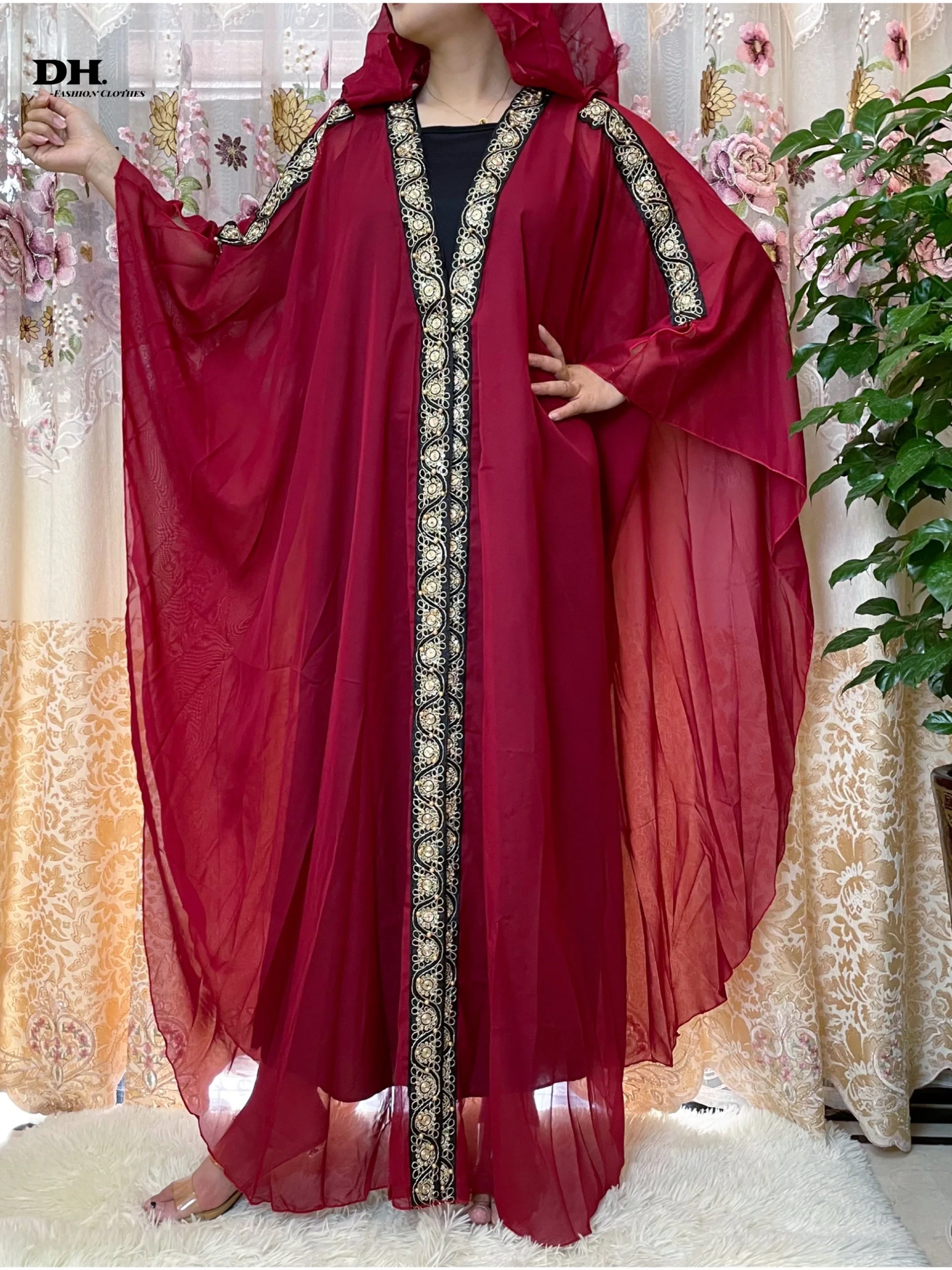

Latest African Elegant Bat Sleeved Long Abaya Peignoir Female Muslim Dress Female Rivet Beading Cloak Dubai Islamic Turkey Robe