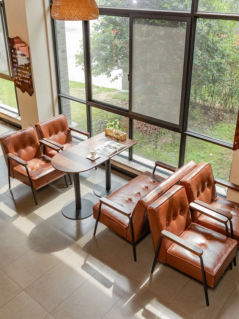 Рисунок 2 - Кофейный столик в стиле ретро