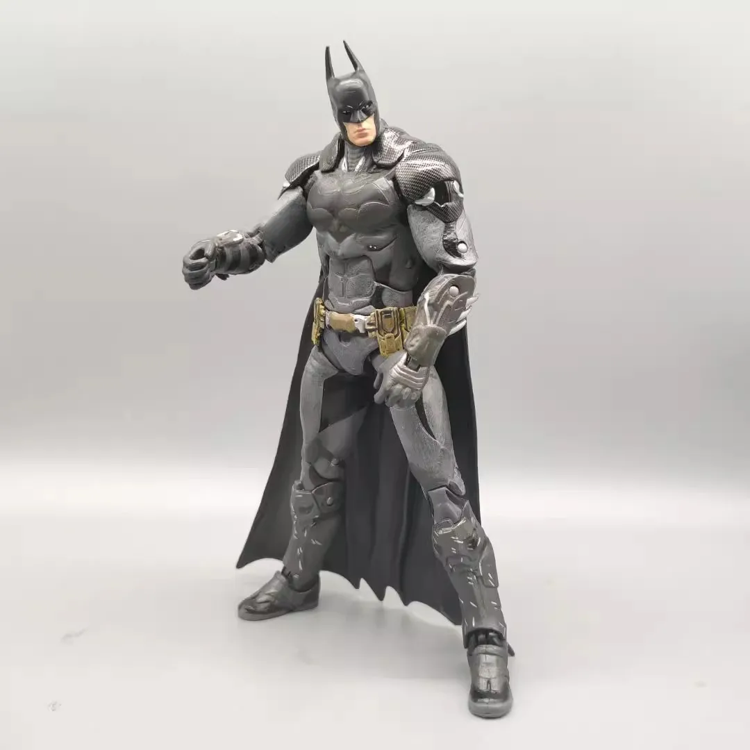 DC - マクファーレン   バットマン　フィギュア 711nUnYUcwL._UF350,350_QL50_.jpg