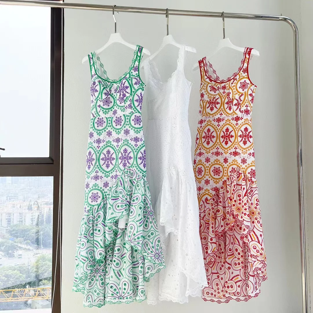 

High Quality 2023 Summer Women Fashion Runway Top Holiday Long Flowers Embroidery Dress Sleeveless Hot Sale Cotton Dresses