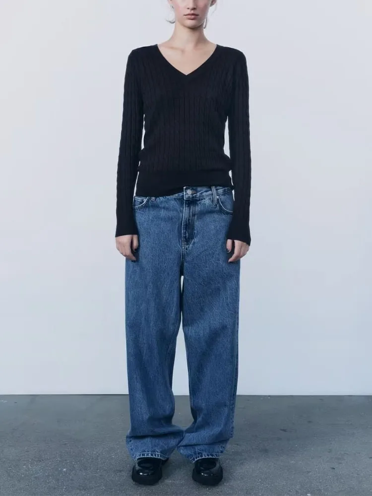 

2023 Autumn New Arrival Women's Long-Sleeved V-Neck Eight-Ply Knitted Sweater