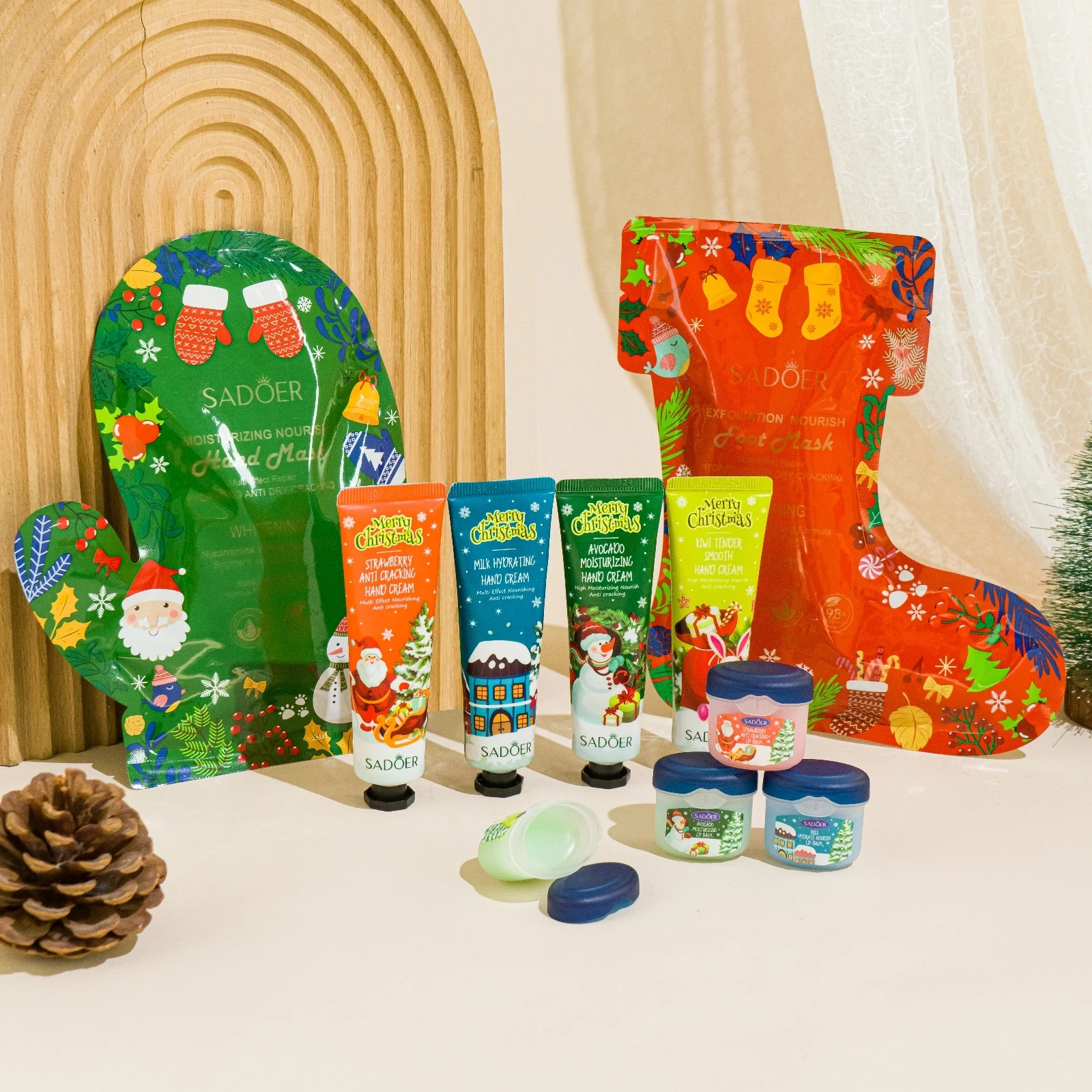 Christmas Skincare Set Hand and Foot Mask Lip Mask Hand Cream non-sticky gentle skincare For all skin Christmas Gifts