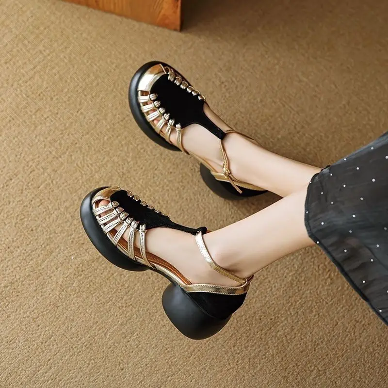 Summer Thick Sole Roman New Pinecake Leather Outgoing Hollow External Wearing Luxury Slip on Flat Shoes Casual Ladies Sandals