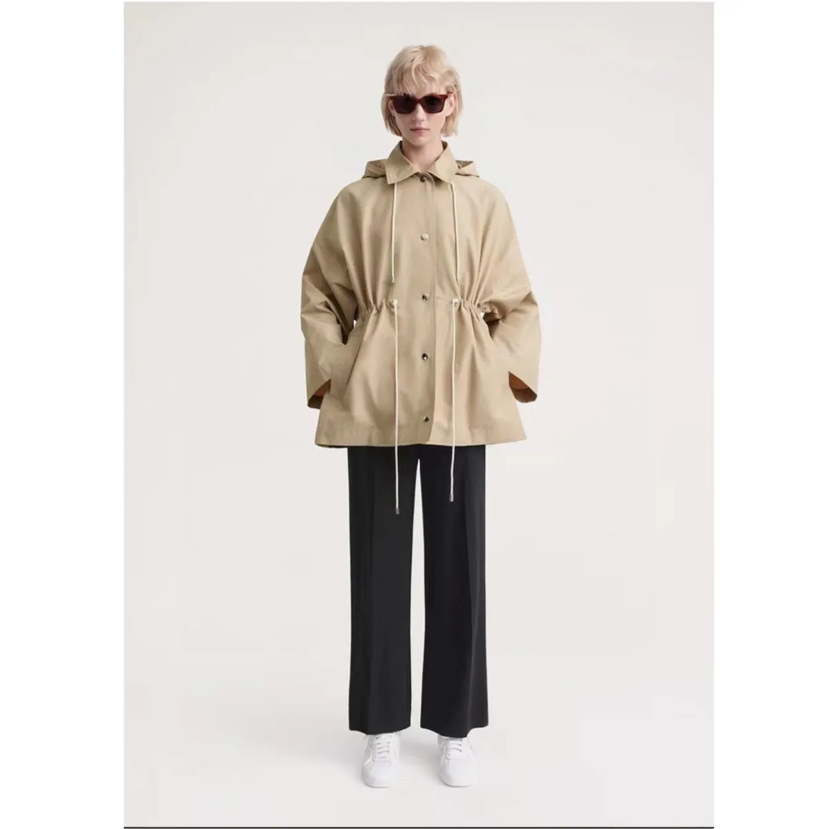 

Autumn 23 TOT&EME minimalist classic beige hooded drawstring waist tucked parka short trench coat