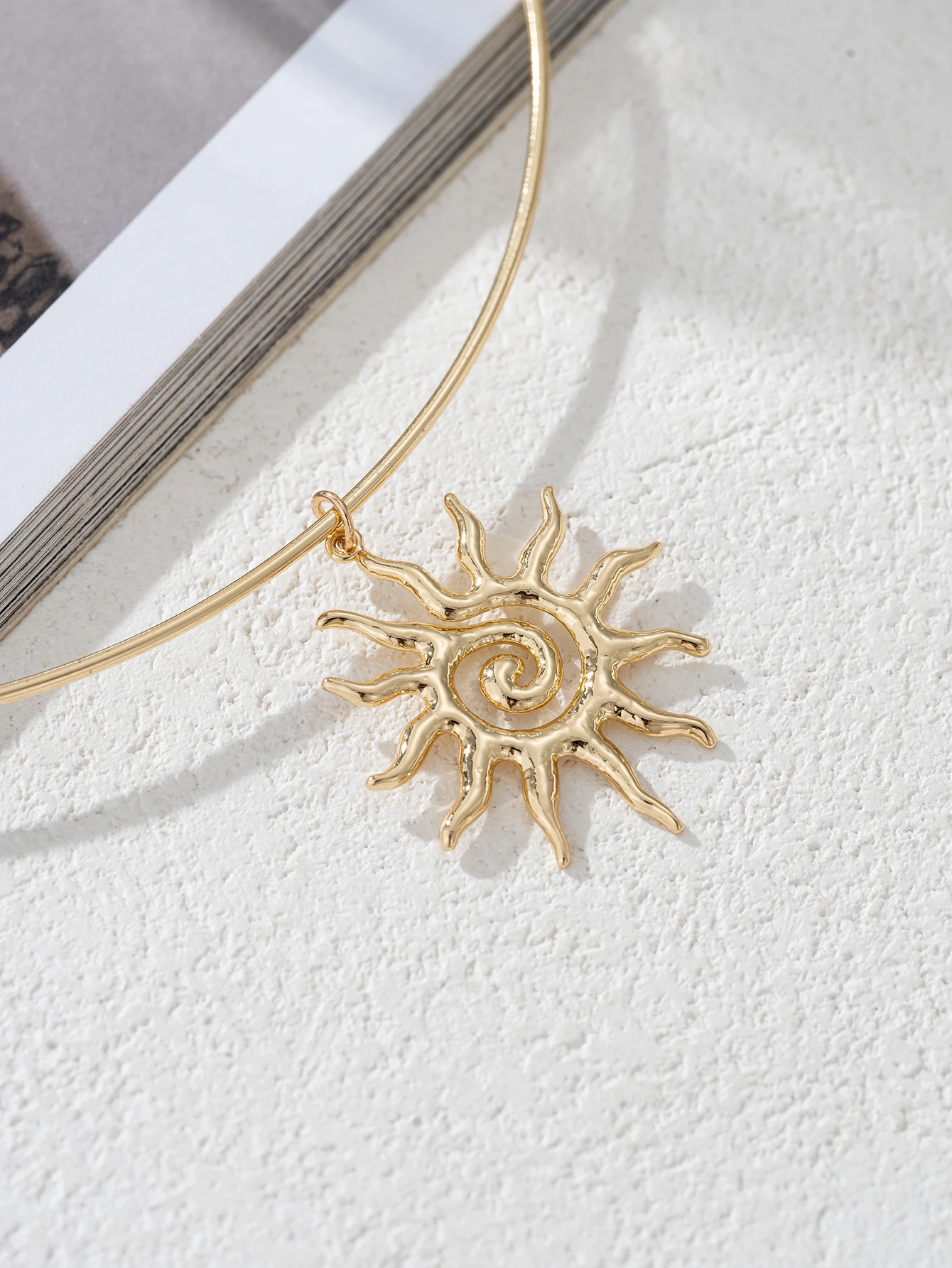 Minimally Irregular Hollow Sun Pendant Fashion Womens Necklace