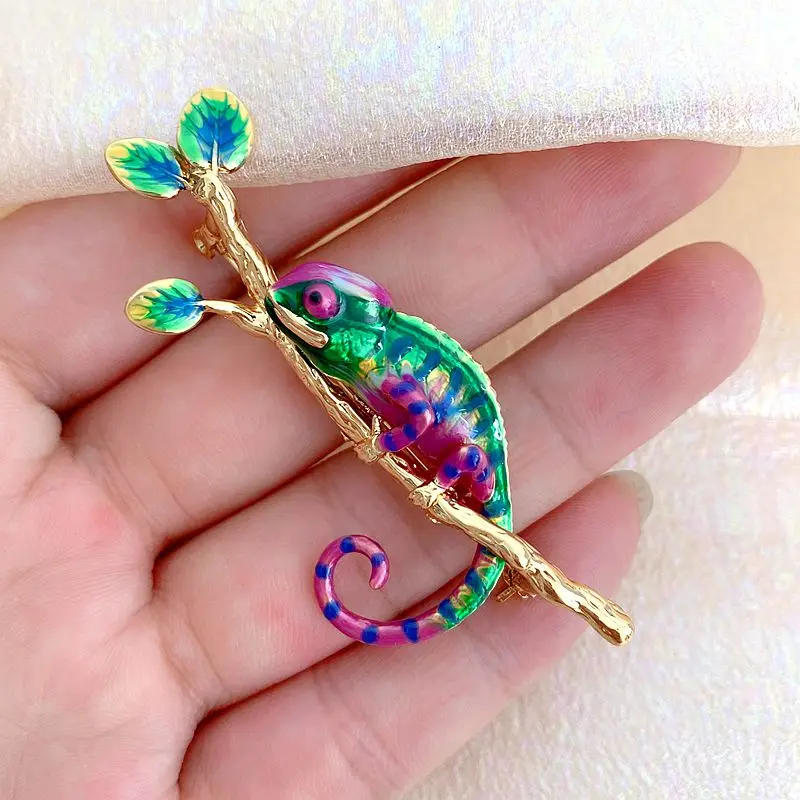 

Enamel Color Glaze Three-dimensional Realistic Chameleon Lizard Personality Creative Brooch