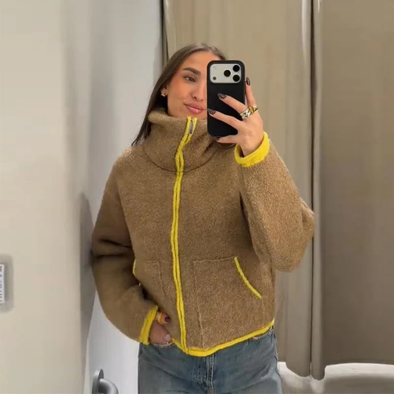 سترة صوفية متباينة غير رسمية للنساء بياقة واقفة وجيوب وسحاب وأكمام طويلة معطف نسائي لخريف وشتاء 2025 جديد للسيدات في ملابس خارجية