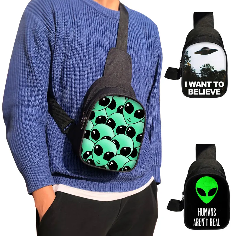 

Alien L Want To Believe Print Chest Bag Women Men Crossbody Bags for Travel UFO Messenger Bag Purse ID Credit Card Holder Gift