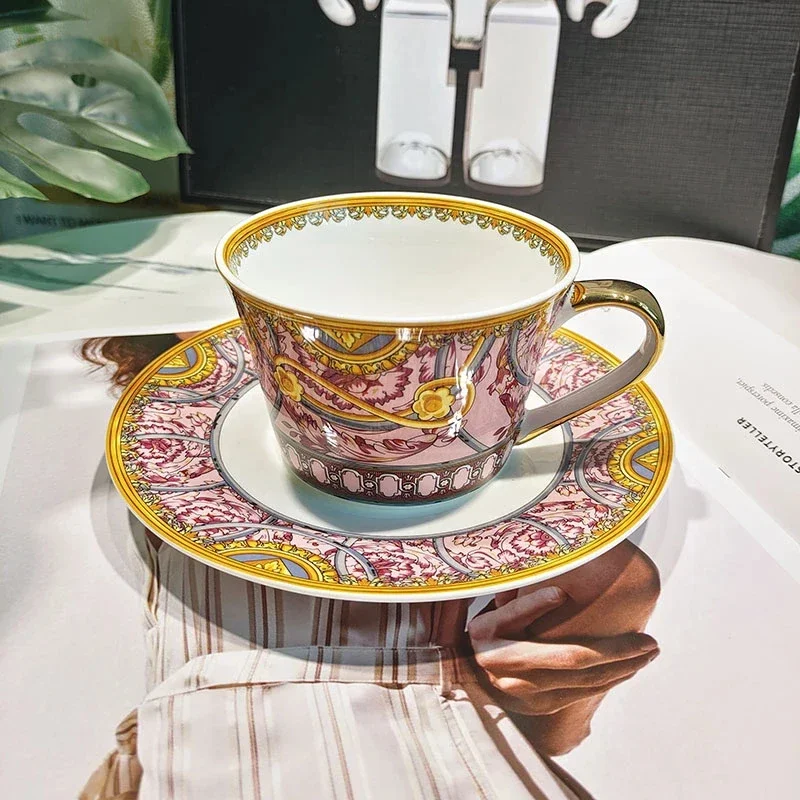 Tazza Regalo Donna Elegante Tazza Da Caffè, Tazza Da Tè, Tazza In Porcellana Fine Bone China Da 0,4 L, Tazza Di Natale E Avvento (Albero Di Natale Con Regali Tazza Microonde Lavastoviglie
