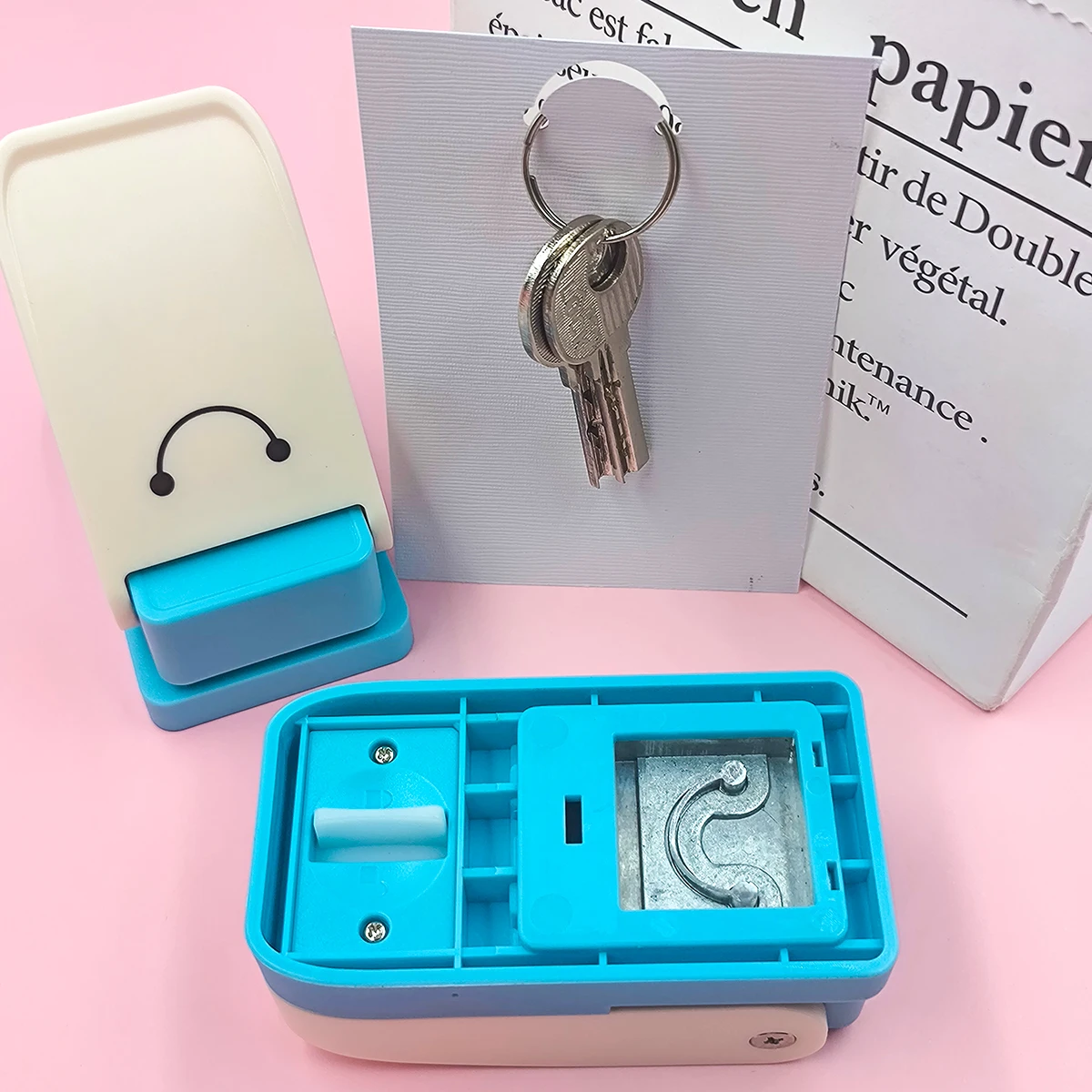 Creative keychain accessory Punch for DIY Scrapbooking Embossing Craft Tool 1pcs paper punch