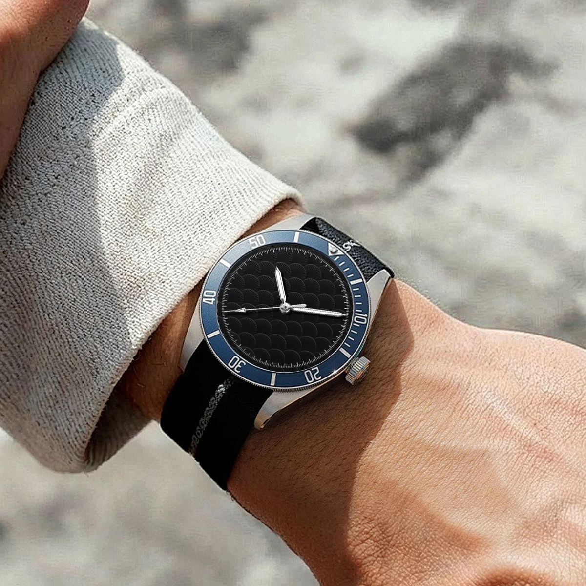 Shell Pattern Watch Dial with Fish Scale Surface