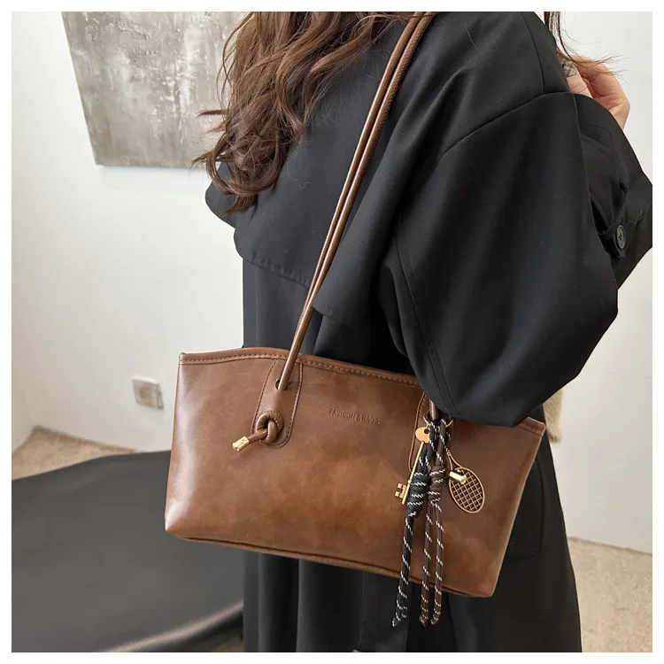 High Quality Texture Vintage Large Capacity Women's Bag Stylish Commuting Armpit Handbag Women Shoulder Bag Fashionable Tote Bag