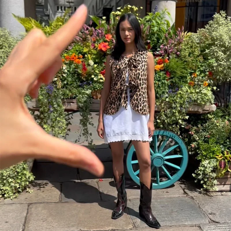 Chic Leopard Printed Lace Up Top For Women Casual V Neck Sleeveless Vest New Spring Summer Female High Street Wasitcoat