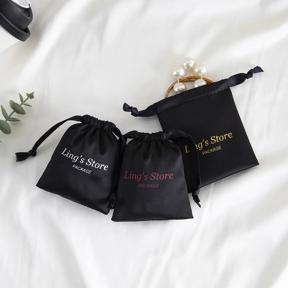 100 Stück personalisierte Logo-Geschenktüten mit schwarzem Kordelzug, Hochzeit, Süßigkeiten, Verpackungsbeutel, Seidensatin, Schmuck, Kosmetikbehälter, solide – Detail 5