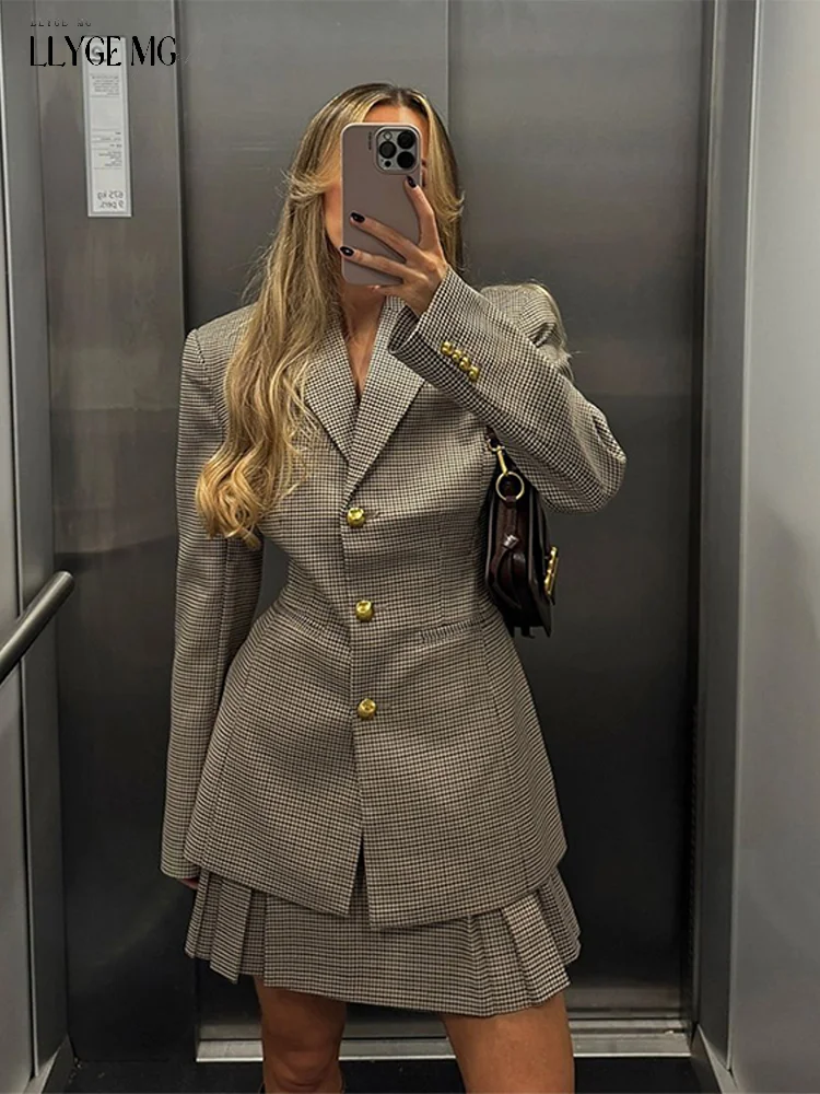 Plaid Coat Women Belt Autumn Winter Slim Lapel Buttons Pockets Outerwear Female Long Sleeve Vintage Jacket Lady High Street Chic 5