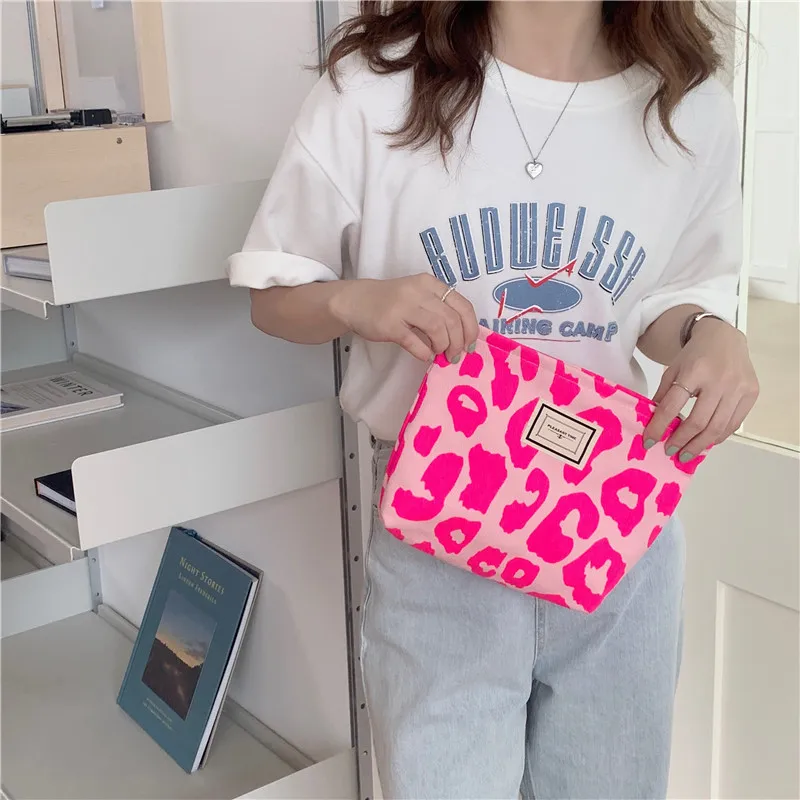 Women Cosmetic Bag Leopard Print Retro Flower Small Clutch Purse Travel Handbags Pencil Storage